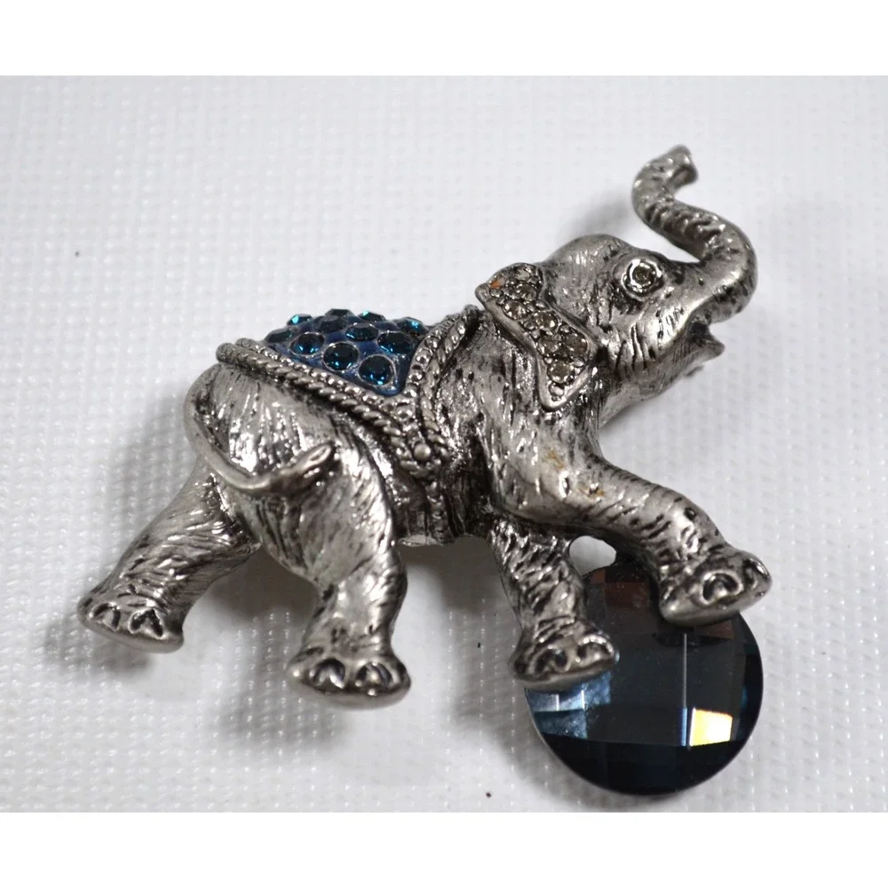 Vintage Circus Elephant Brooch Pin Silver Tone Textured 2.5